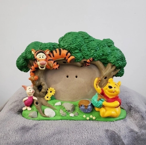 Disney Store Winnie the Pooh & Friends Picture Frame - Picture 1 of 3
